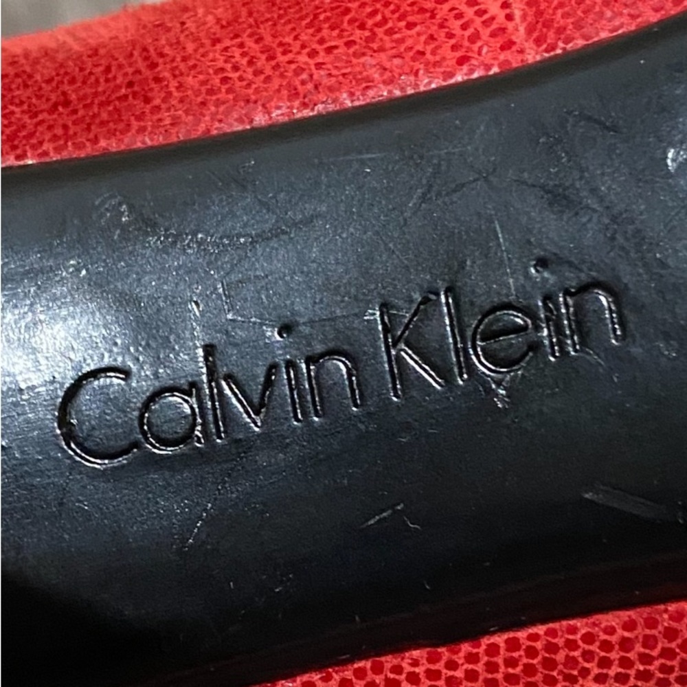 Calvin Klein - Picture 11 of 11